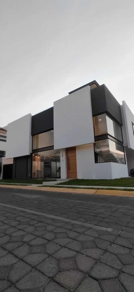 VENTA DE CASA EN JARDIN REAL