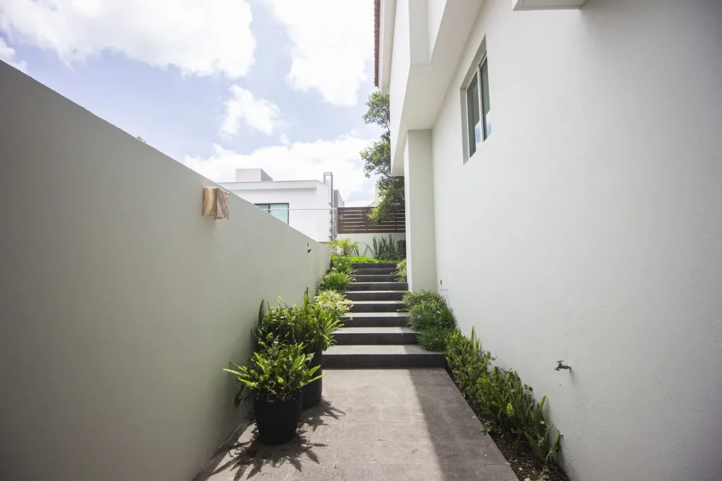 Preciosa casa en venta frente a parque