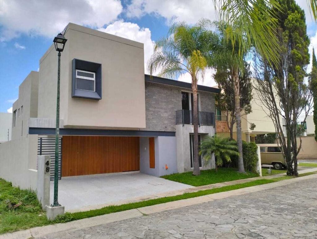 Casa en venta en Jardín Real Coto 11